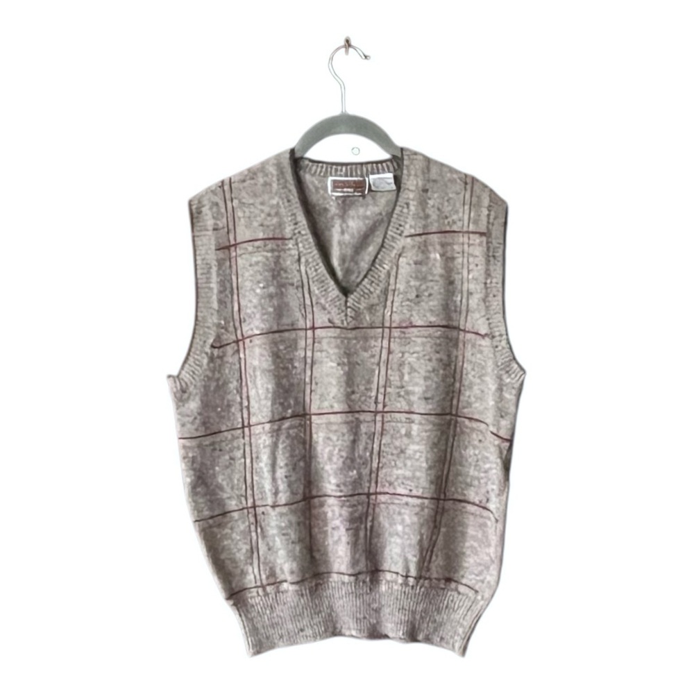 Vintage The Meis Store Wool Blend V neck  sweater vest. Size Large